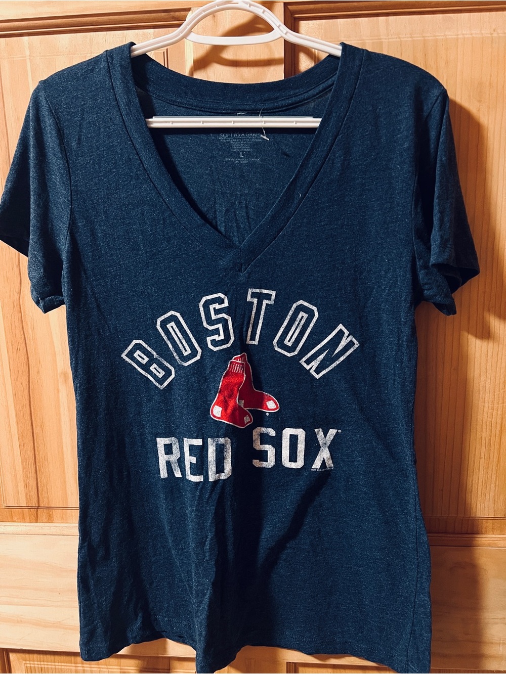 Boston Red Sox Women's Navy V-Neck Tee